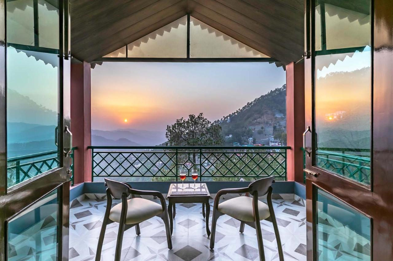 Stayvista At Cecil Cottages With Barbeque, Hill View Kasauli Exteriér fotografie
