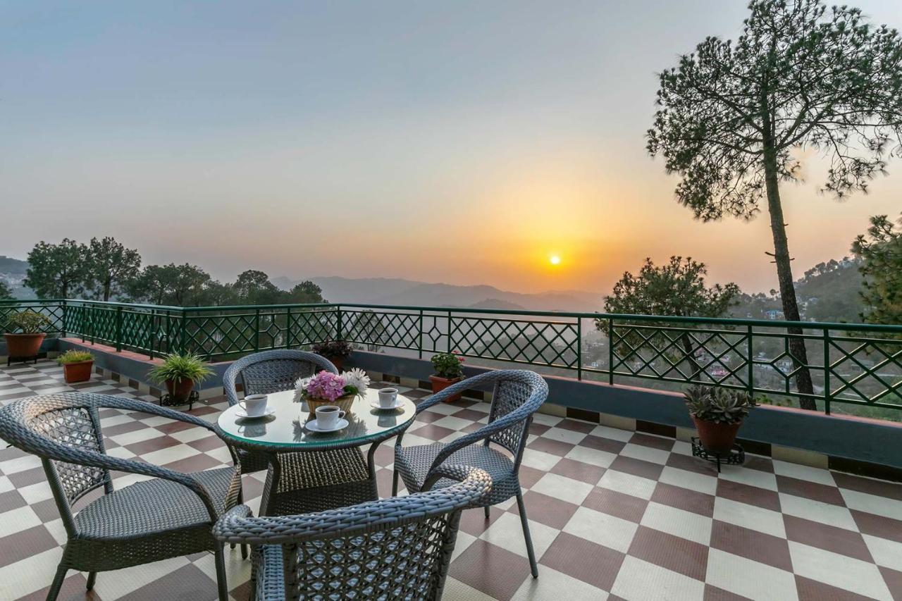Stayvista At Cecil Cottages With Barbeque, Hill View Kasauli Exteriér fotografie