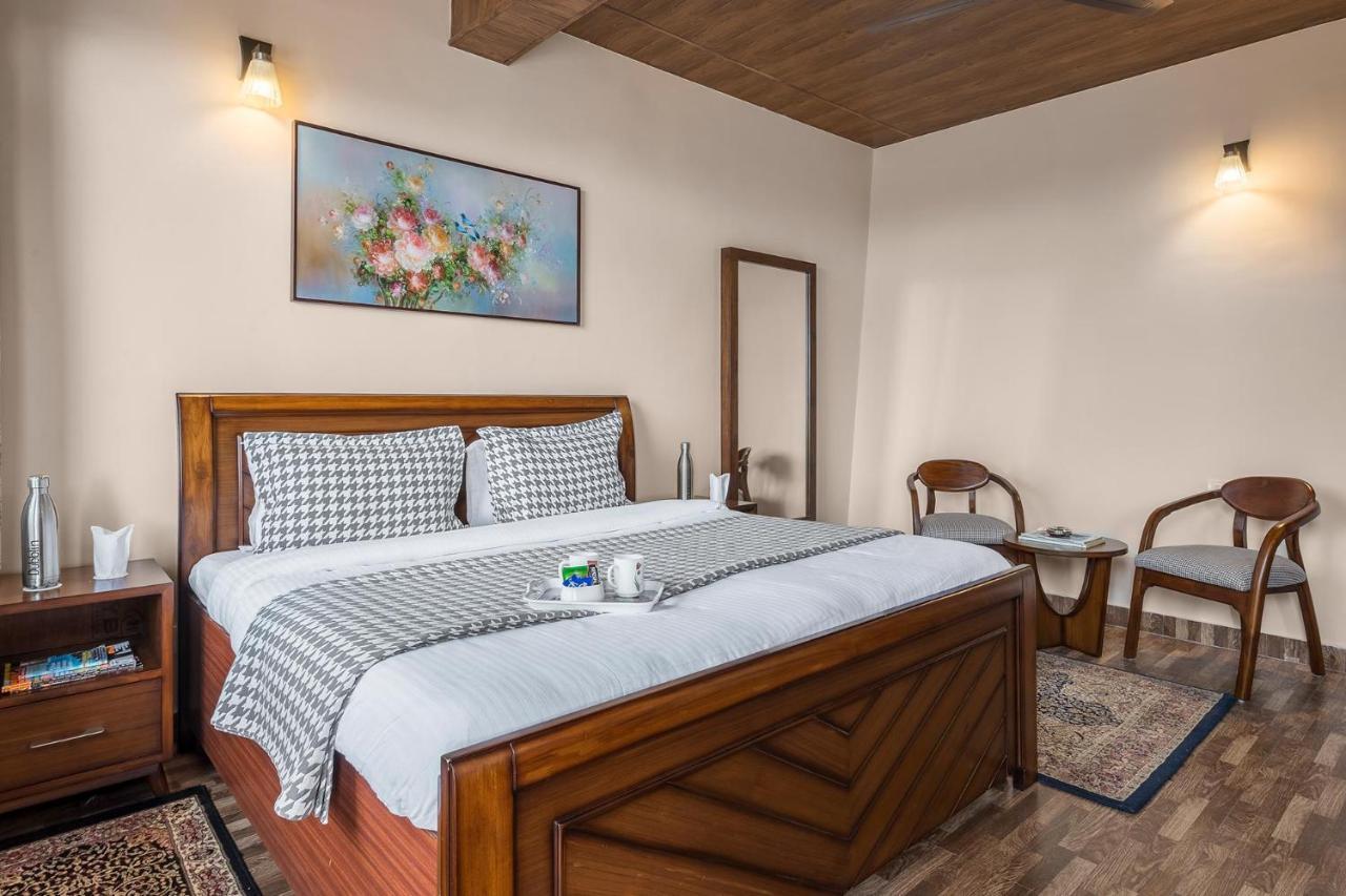 Stayvista At Cecil Cottages With Barbeque, Hill View Kasauli Exteriér fotografie